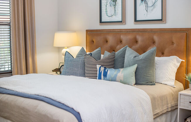 luxury bedroom in houston texas apartments
