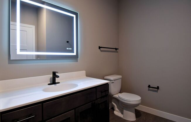 2 beds, 2 baths, 956 sqft, $1,925, Unit 2644-211