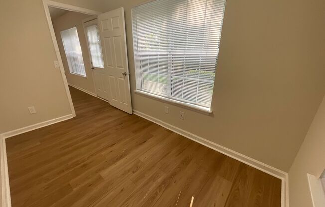 1 bed, 1 bath, 871 sqft, $1,400, Unit 2706-5 Pearl Remodel