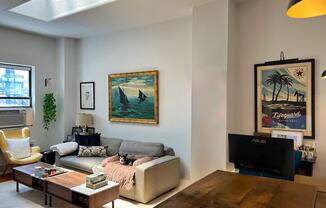 232 E 12 ST