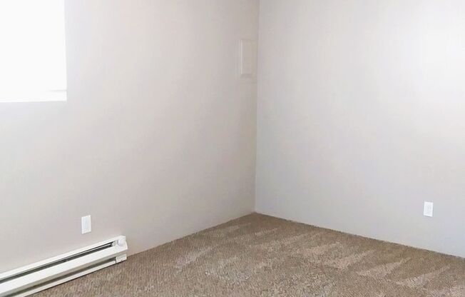 2 beds, 1 bath, 830 sqft, $1,355, Unit E-114