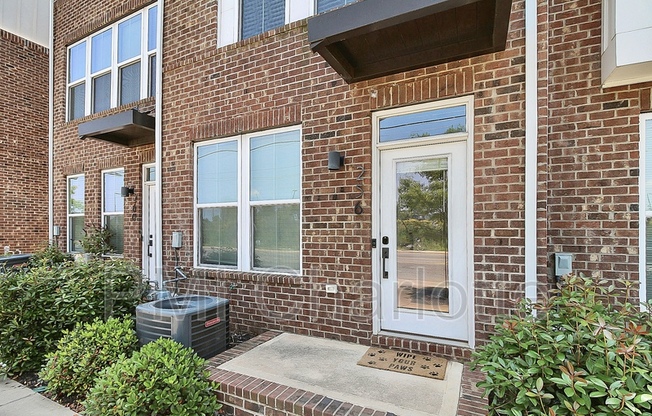 256 PARKWOOD AVE