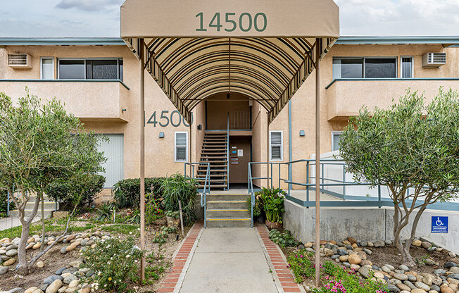 Entrance to Olive View Gardens.