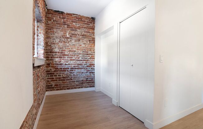 Studio, 1 bath, 223 sqft, $2,180, Unit 301