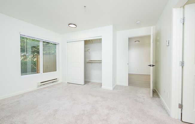 2 beds, 2 baths, 815 sqft, $2,350, Unit 2-101