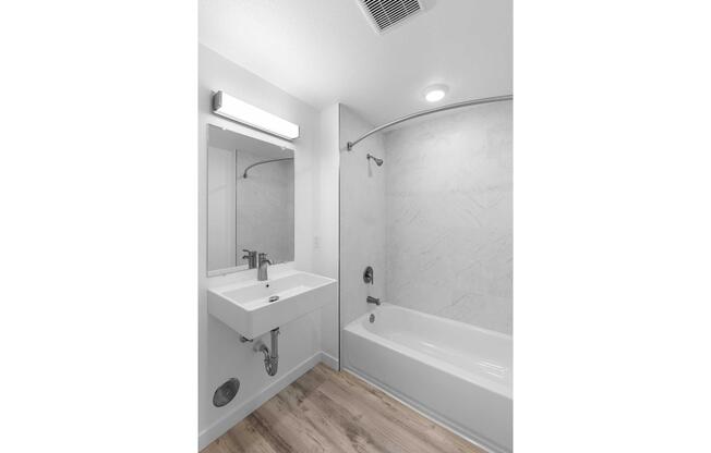 Studio, 1 bath, 404 sqft, $1,700