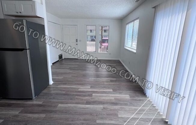 2 beds, 1 bath, 725 sqft, $1,300, Unit 2