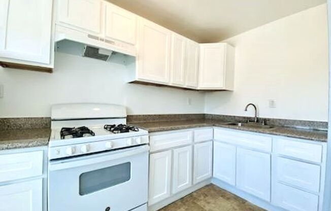 1 bed, 1 bath, 625 sqft, $1,549, Unit 28