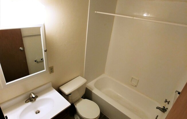 1 bed, 1 bath, $1,185, Unit 1G