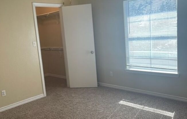 2 beds, 2 baths, 936 sqft, $1,019