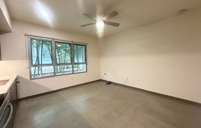 Studio, 1 bath, 554 sqft, $2,695, Unit 105