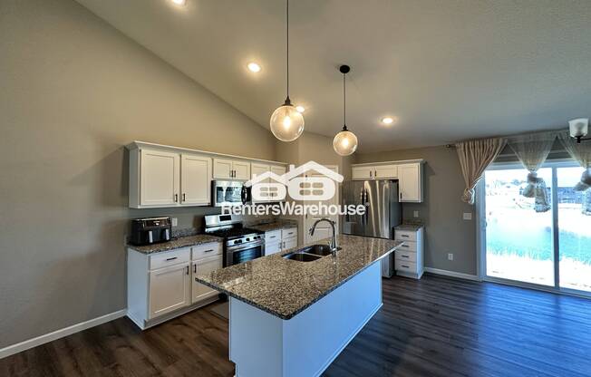 2115 120 AVE NE