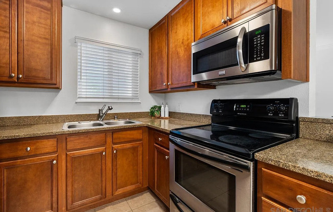 1756 Essex St Unit 206