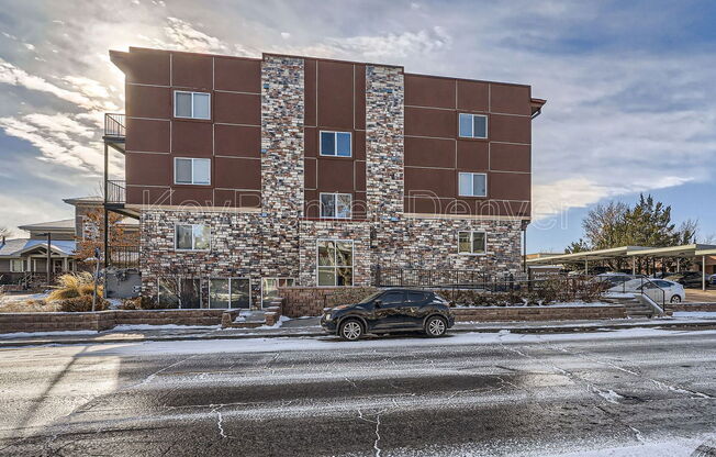 1 bed, 1 bath, 658 sqft, $1,300, Unit 104