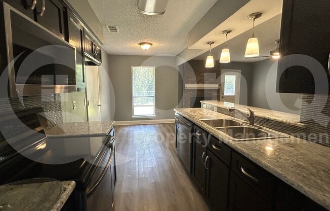 4904 BROOKHOLLOW DR