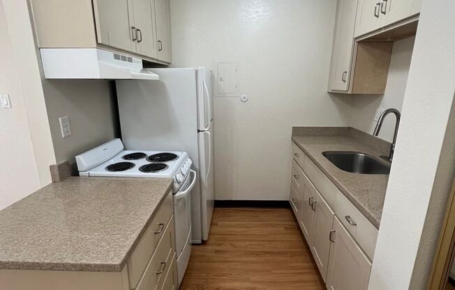 Studio, 1 bath, 380 sqft, $2,025, Unit 777-108