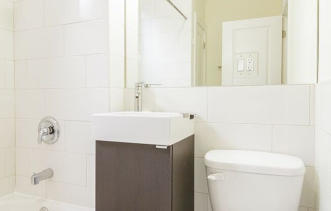 Studio, 1 bath, 379 sqft, $1,595, Unit 2888-1