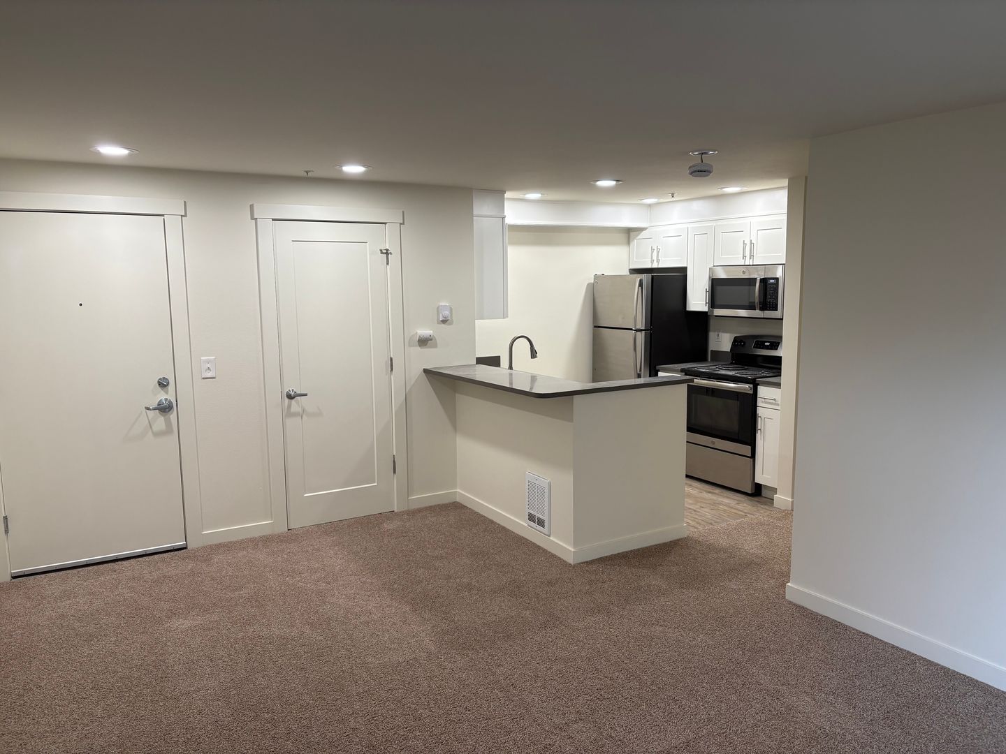 Soundview Apartments
