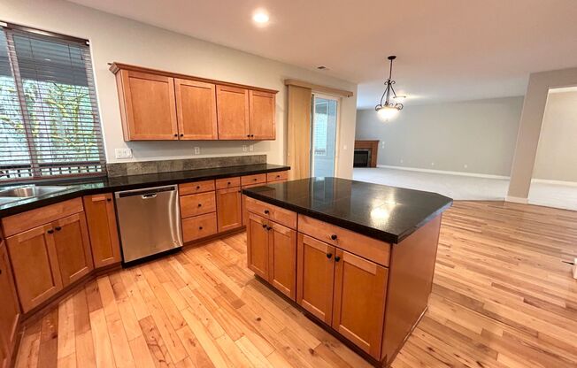 Spacious Open-Concept Home in NW Portland – Beaverton Schools, Stunning Layout!
