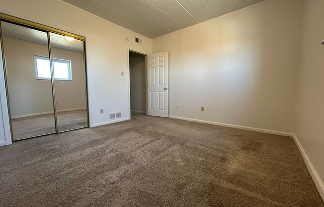 1 bed, 1 bath, $975, Unit C-18