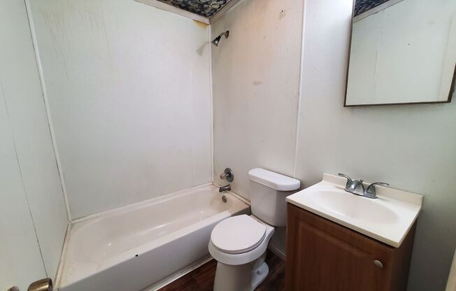 2 beds, 1 bath, $750