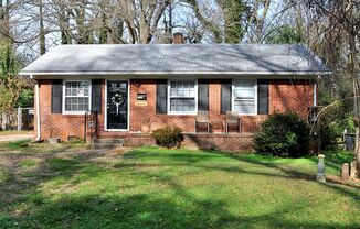 (WINTER RENT SPECIAL) Pet-friendly! Freshly updated!  Cute as a button, one-story home! Move-in Ready Now!!