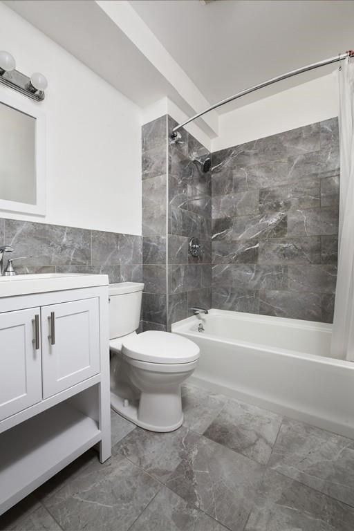 11 BARTLETT PL
