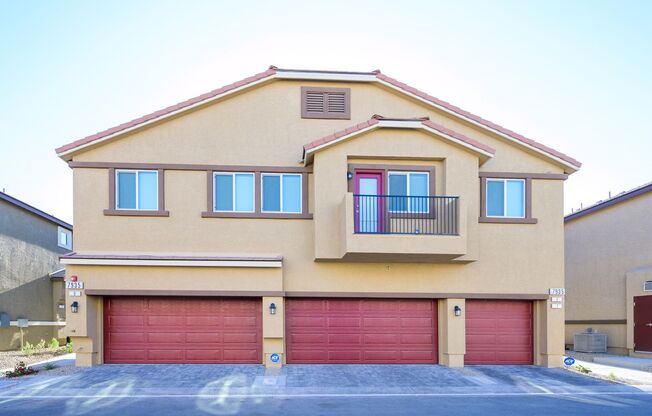 NW 3 Bedroom Townhouse!! Gated Community Pool!! 2 Car Garage!!! No Carpet downstairs.