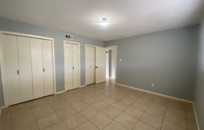 2 beds, 1 bath, 800 sqft, $735, Unit 35