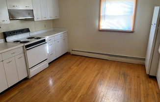 1 bed, 1 bath, $550, Unit 3