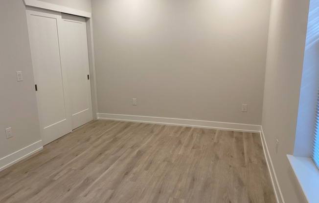 2 beds, 1 bath, 820 sqft, $2,220, Unit A202