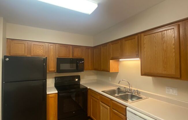 2 beds, 2 baths, 1,164 sqft, $1,725, Unit 02-224