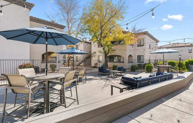 Bayside Apartments in Phoenix, Arizona Patio with Seating