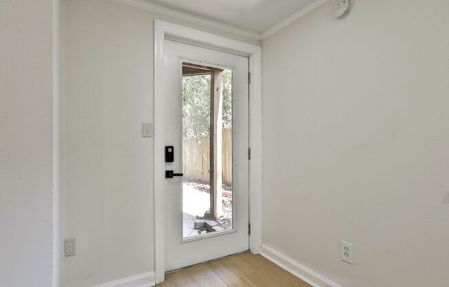 685 Argonne Ave. #14