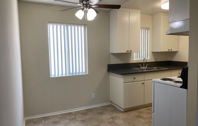 1 bed, 1 bath, 575 sqft, $1,695, Unit 216