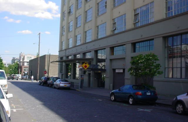 Huge Work/Live Loft in Rarely Available Irving St. Lofts - Most utilities included. Free parking