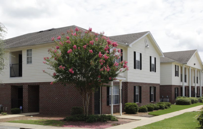 2 beds, 2 baths, 947 sqft, $999, Unit 6-611