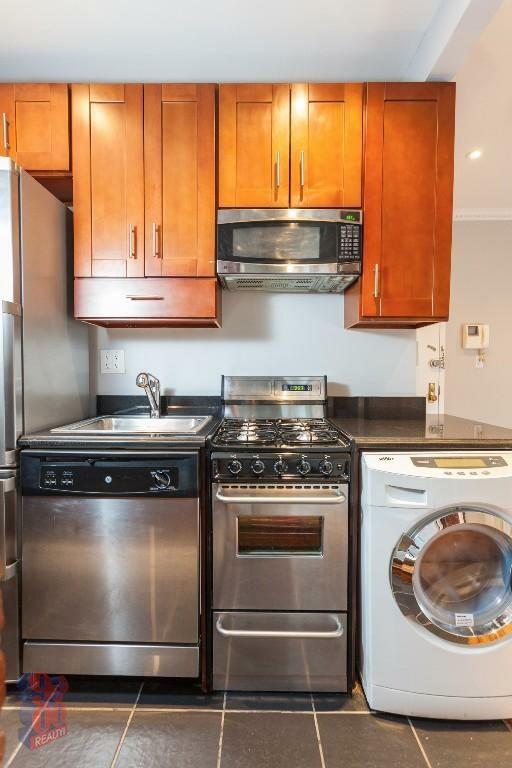 416 E 13th Street