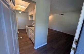 3 beds, 1.5 baths, 800 sqft, $2,195, Unit 805 #4