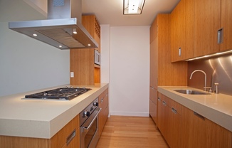 1 bed, 1 bath, 583 sqft, $6,000, Unit 1014