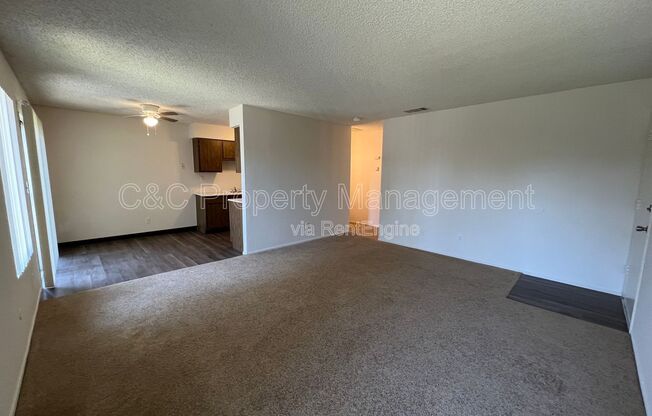 2 beds, 1 bath, 877 sqft, $1,150, Unit 263