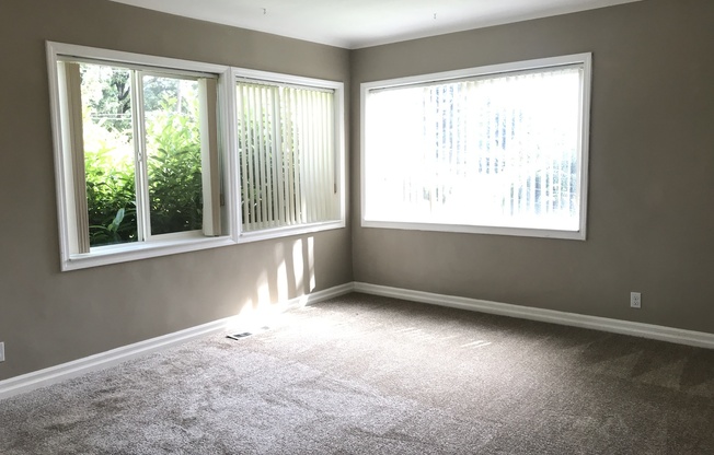 2 beds, 1 bath, $1,600