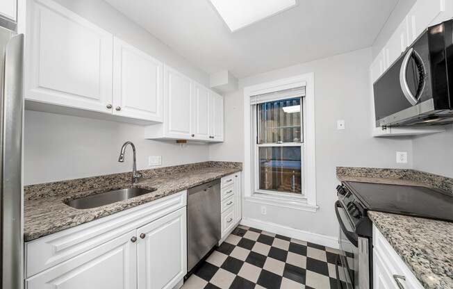 1 bed, 1.5 baths, 767 sqft, $4,000, Unit 212