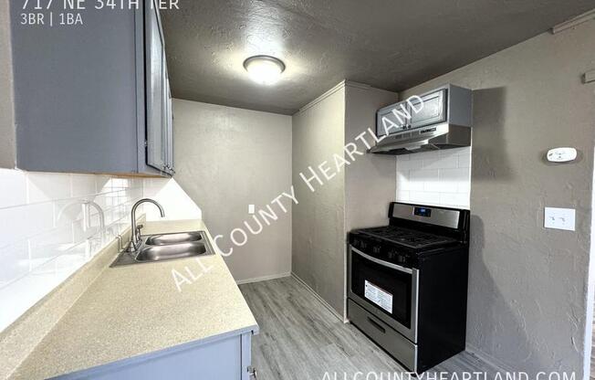 717 NE 34 TERRACE
