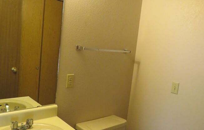 2 beds, 2 baths, $1,595