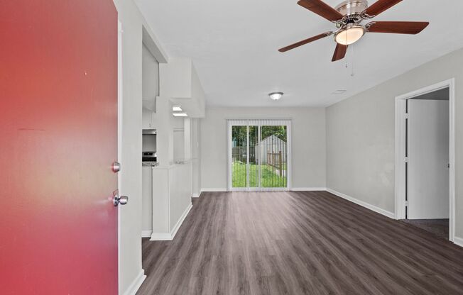 Beautiful 4 Bedroom, 2 Bath Home in Texas City!