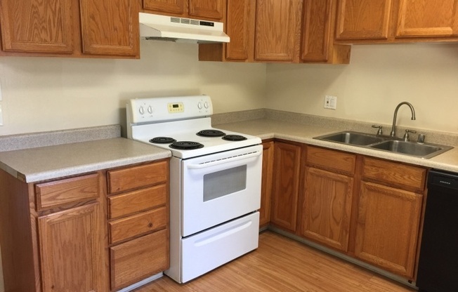 2 beds, 1 bath, $1,895, Unit 3826