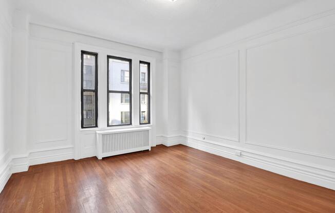 347 W 55 ST