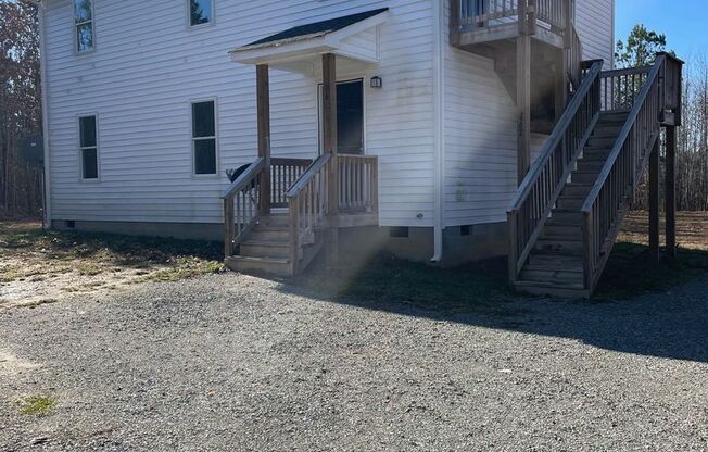 3 bedroom / 1 bath apartment (upstairs) Cumberland VA