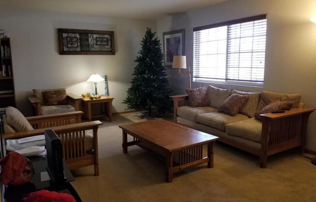 1 bed, 1 bath, 2,506 sqft, $650